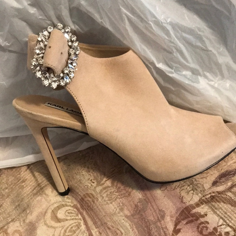 NWOB size 8.5 women’s peep toe Karl Lagerfeld
